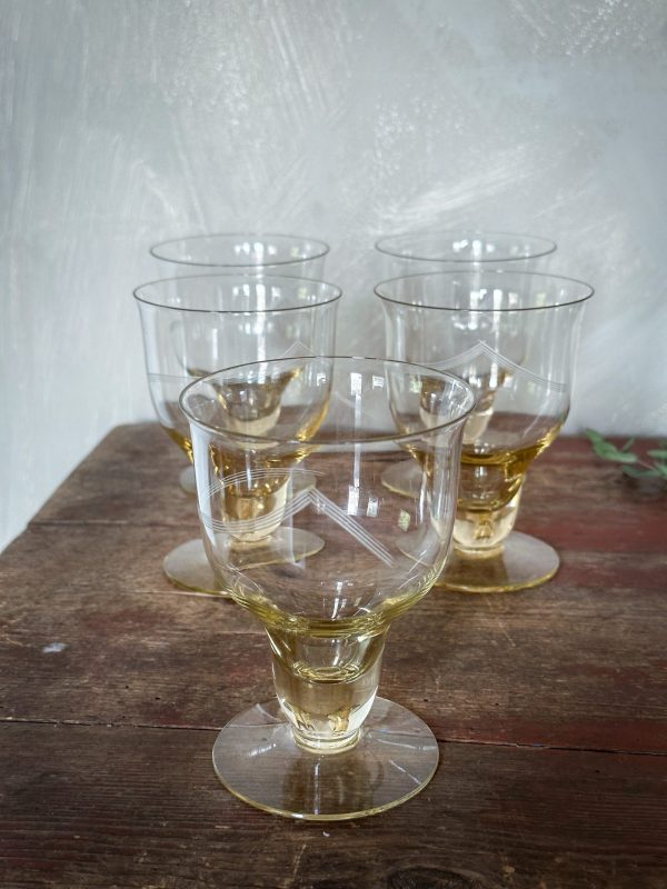 Vinglas i kristall i gultonat glas - Bild 6