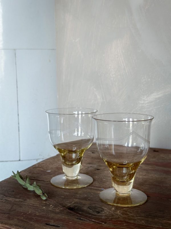 Vinglas i kristall i gultonat glas - Bild 2