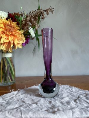 Tillskriven Flygfors- Lila glas vas