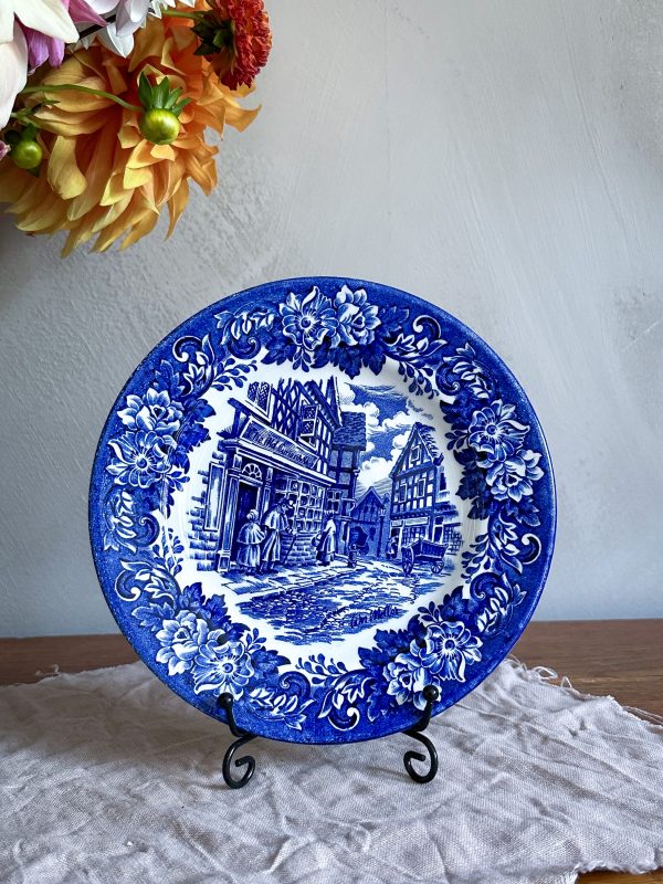 English Ironstone - Dickens Series assiett