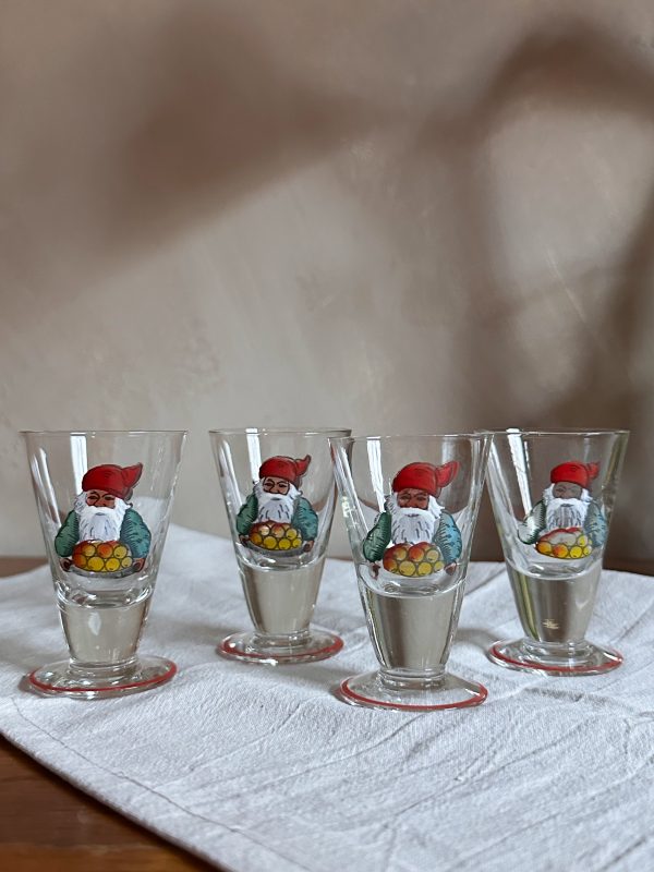 Snapsglas med tomtemotiv, handmålade 4st - Bild 3