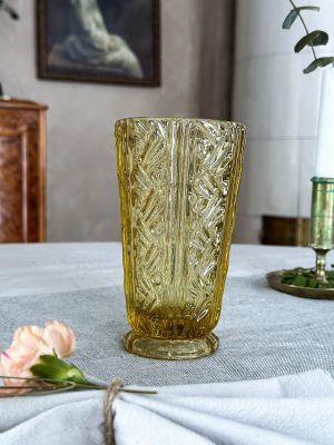 Vas i gult glas