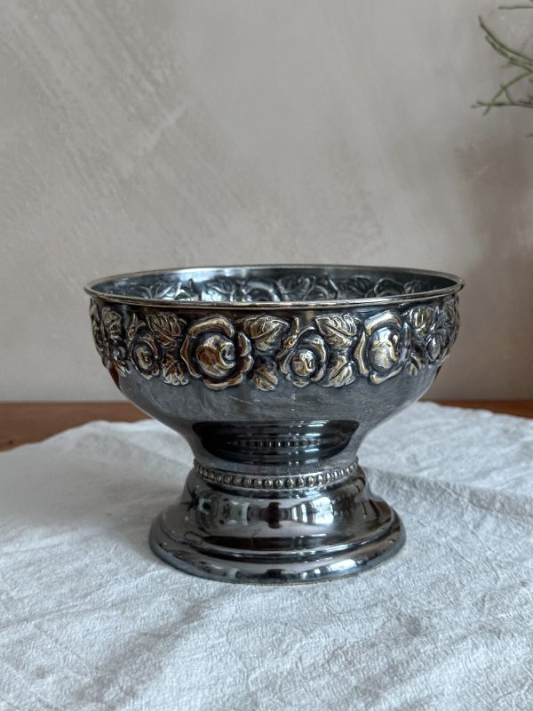 Nysilver skål på fot