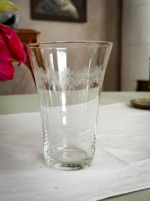 Drinkglas med etsad dekor