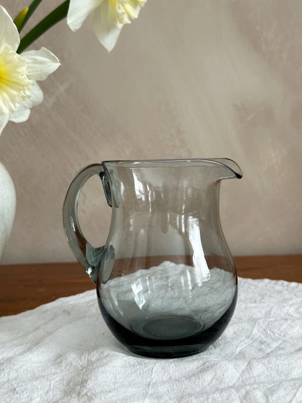 Mjölkkanna i rökfärgat glas - Bild 3