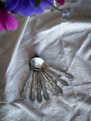 Teskedar m blomdekor ALP nysilver 8 st