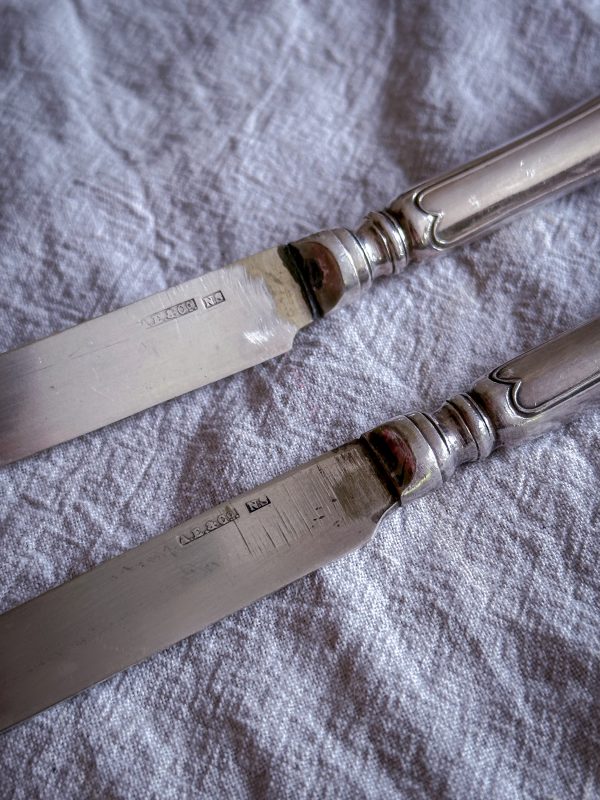 Franska Lilja fruktknivar i nysilver 2 st - Bild 3