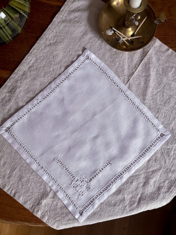 Linneservetter med broderad spets 8 st - Bild 4