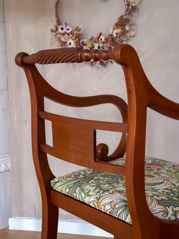 Engelsk karmstol/skrivbordsstol, Klädd i William Morris Golden Lilly - Bild 9