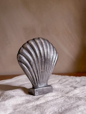 Bokstöd snäckdekor