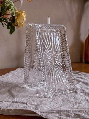 Uppläggningsfat i pressglas