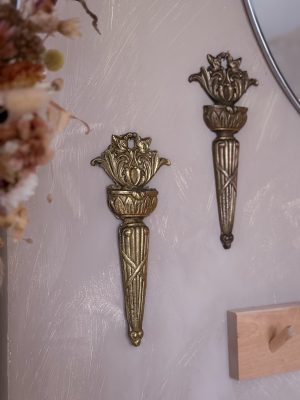 Dekorativ väggkonsol i mässing/gjutjärn, Gustaviansk stil