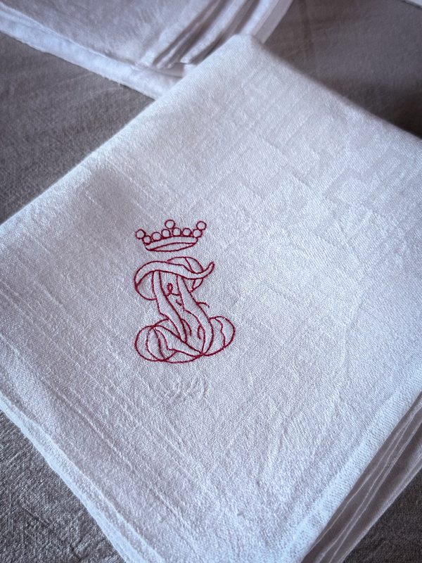 Servetter i Linnedamast med monogram & Adelskrona 4 st - Bild 11