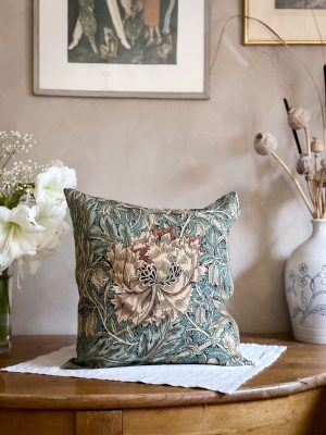 Kuddfodral William Morris Honeysuckle & Tulip 40*40