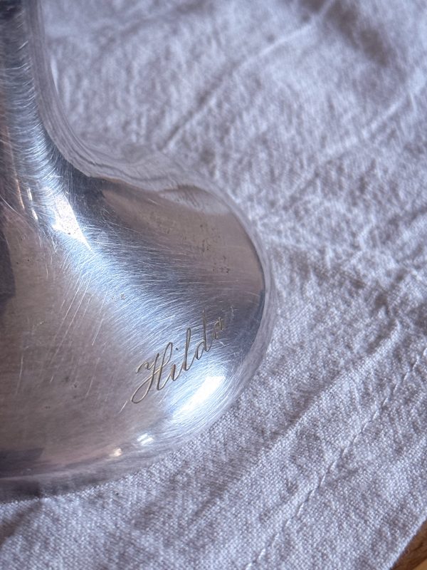 Kristallvas på nysilver fot Signerad 1918 - Bild 4