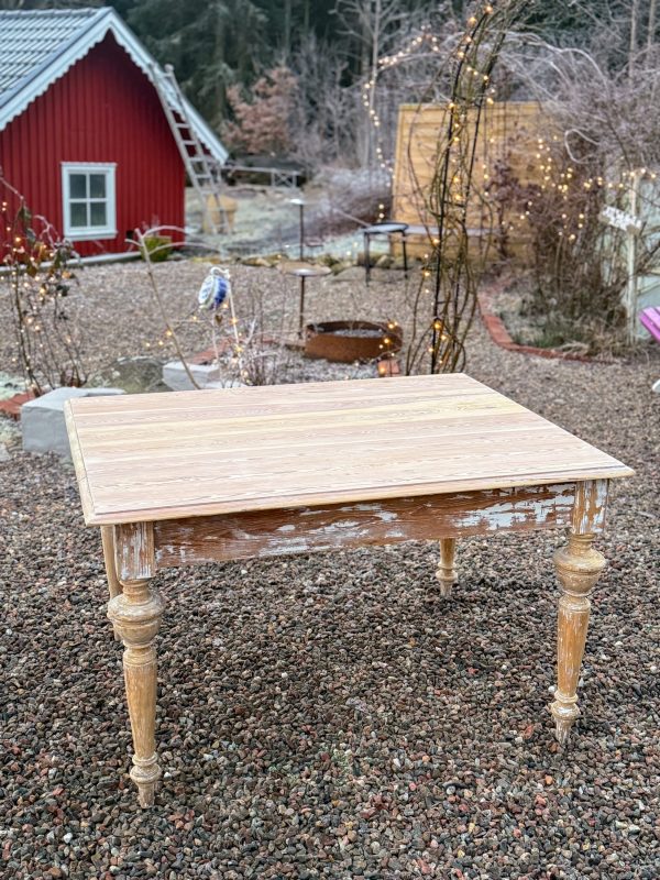Matbord Nyrenässans sent 1800/tidigt 1900 tal