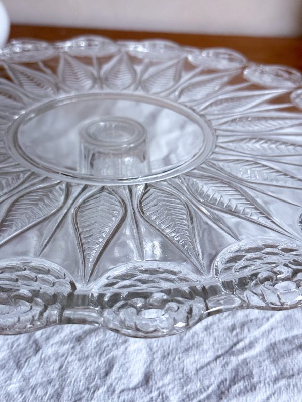 Tårtfat i glas på fot. Rosdekor - Bild 4