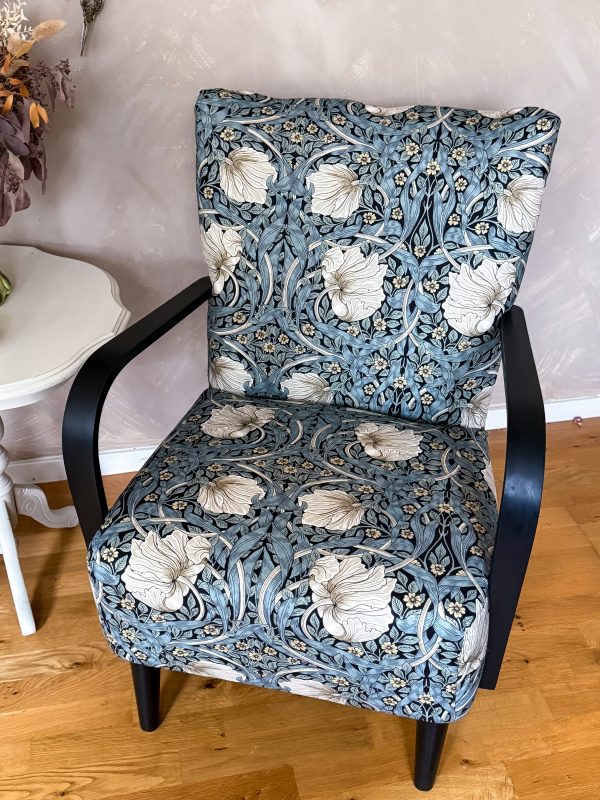 Swedish Modern Fåtölj 40/50 tal klädd i William Morris tyg - Bild 11